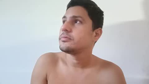 Snapshot of jhon_0511 chatting on February 23, 2025, 10:31 pm Jhon online show from February 23, 2025, 10:31 pm
