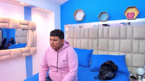jhon_and_catalina online show from October 11, 2025, 12:26 pm