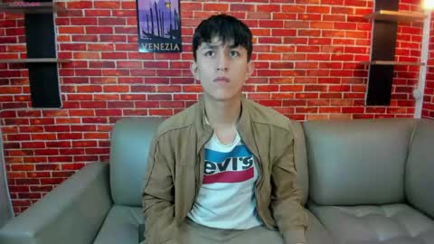Snapshot of jhon_kleinn chatting on May 18, 2026, 7:20 pm Jake y Troy online show from May 18, 2026, 7:20 pm