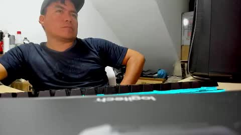 jhonatan_morales_s online show from October 15, 2025, 4:45 am