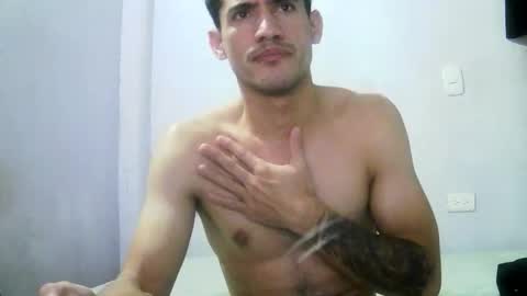 Snapshot of jhonduglas chatting on November 27, 2025, 12:46 am jhonduglas online show from November 27, 2025, 12:46 am