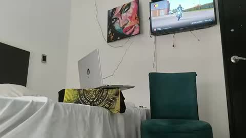 Snapshot of jhongrey2 chatting on January 20, 2025, 8:40 pm jhon online show from January 20, 2025, 8:40 pm