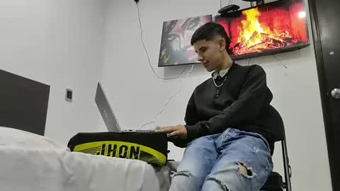 Snapshot of jhongrey2 chatting on February 2, 2025, 3:32 am jhon online show from February 2, 2025, 3:32 am