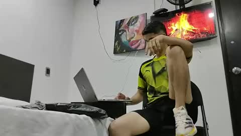 Snapshot of jhongrey2 chatting on February 3, 2025, 12:47 am jhon online show from February 3, 2025, 12:47 am
