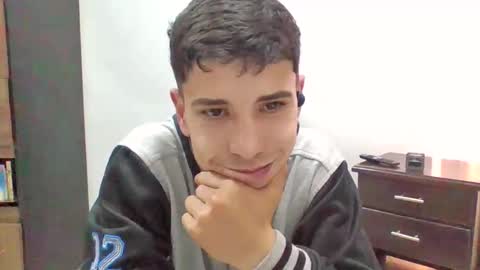 Snapshot of jhongrey2 chatting on February 20, 2025, 8:14 pm jhon online show from February 20, 2025, 8:14 pm