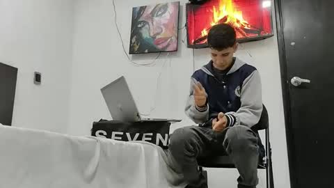 Snapshot of jhongrey2 chatting on February 22, 2025, 3:47 pm jhon online show from February 22, 2025, 3:47 pm