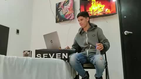 Snapshot of jhongrey2 chatting on February 28, 2025, 7:14 pm jhon online show from February 28, 2025, 7:14 pm