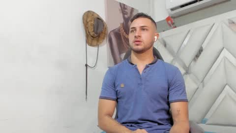 jhonny online show from January 29, 2025, 3:33 am