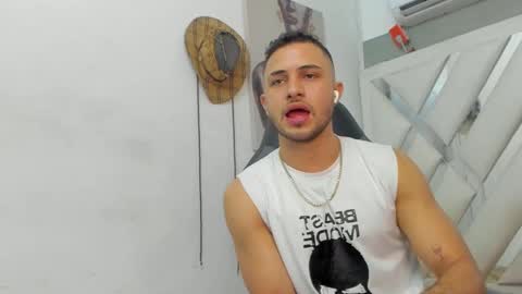 jhonny online show from February 9, 2025, 3:22 am