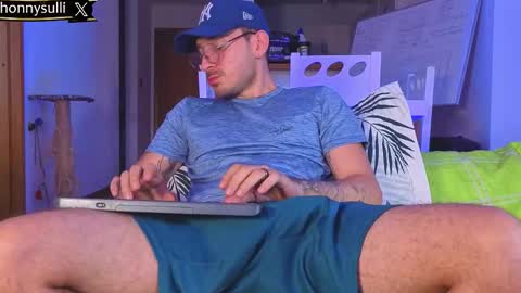 jhonny and friend online show from November 19, 2025, 8:31 pm