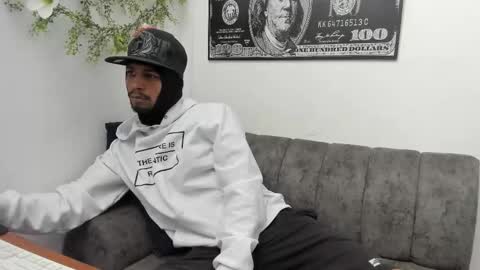 Snapshot of jhonson821 chatting on November 5, 2025, 10:04 am jhonson821 online show from November 5, 2025, 10:04 am