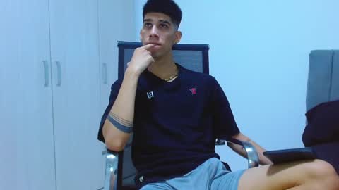 Snapshot of jhony_sex3 chatting on September 20, 2025, 3:18 am jhony_sex3 online show from September 20, 2025, 3:18 am