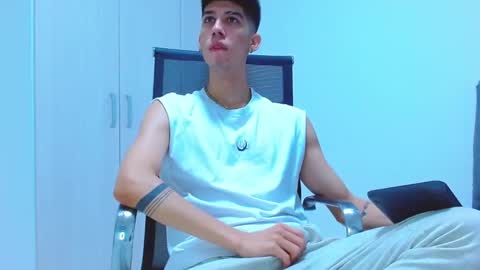 jhony_sex3 online show from October 28, 2025, 4:05 am