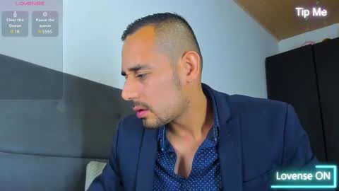 Snapshot of jhonyalzate chatting on October 4, 2025, 4:43 am Jhony Alzate online show from October 4, 2025, 4:43 am