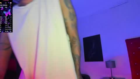 Snapshot of jhonymiller chatting on October 1, 2025, 2:17 am jhonymiller online show from October 1, 2025, 2:17 am