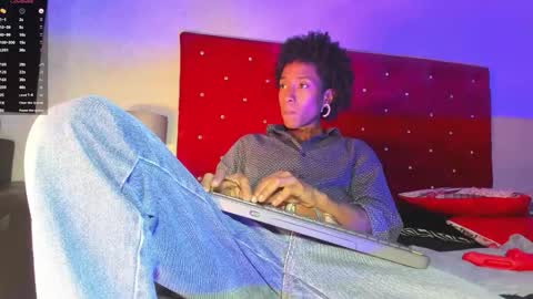 Snapshot of jhonymiller chatting on December 20, 2025, 7:32 pm jhonymiller online show from December 20, 2025, 7:32 pm