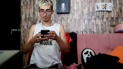 Jhosuamoore  online show from October 19, 2025, 6:52 pm