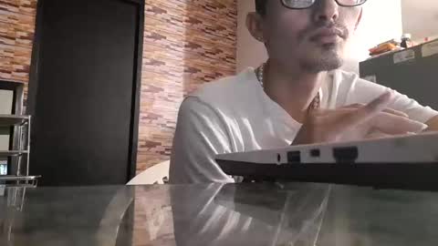 Jhosuamoore  online show from November 3, 2025, 3:13 pm