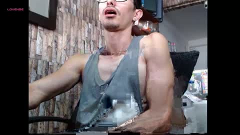 jhosuamoore2 online show from May 4, 2026, 8:38 pm