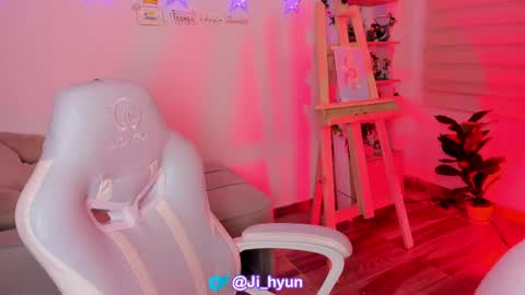 Snapshot of ji_hyun chatting on April 19, 2026, 2:00 am Ji online show from April 19, 2026, 2:00 am