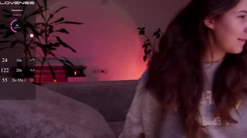 jia_lisaa online show from November 3, 2025, 11:55 am