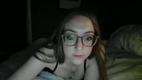 jilliangiselle online show from June 4, 2026, 3:45 am