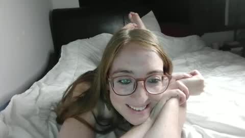 jilliangiselle online show from June 18, 2026, 4:46 am