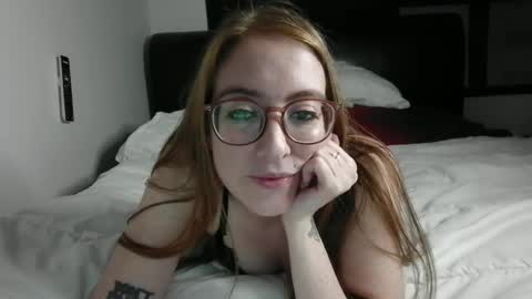 jilliangiselle online show from June 30, 2026, 4:13 am