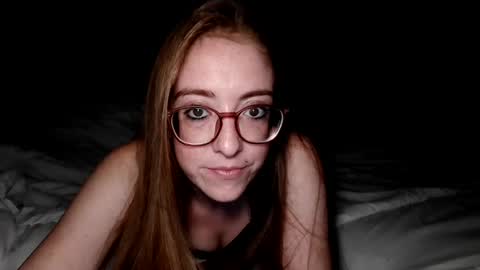 jilliangiselle online show from August 6, 2026, 4:14 am