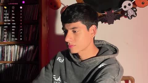 jim_dancer online show from October 19, 2025, 10:43 pm