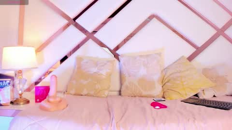 Snapshot of jim_twink chatting on November 12, 2025, 7:35 pm Jim online show from November 12, 2025, 7:35 pm