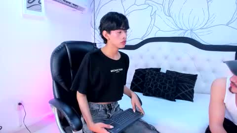 Snapshot of jim_twink chatting on February 28, 2026, 12:39 pm Jim online show from February 28, 2026, 12:39 pm