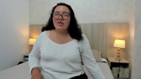 Snapshot of jimena_sandoval chatting on December 16, 2025, 8:14 pm Jimena online show from December 16, 2025, 8:14 pm