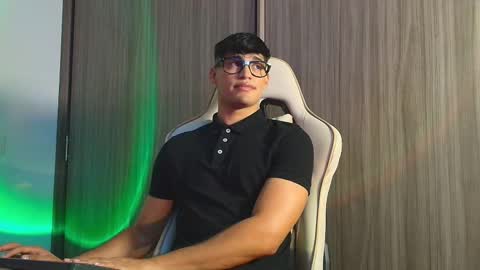 Jimmy Leeh online show from November 30, 2025, 5:11 am