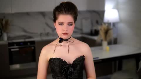 Aria online show from November 12, 2025, 2:28 pm