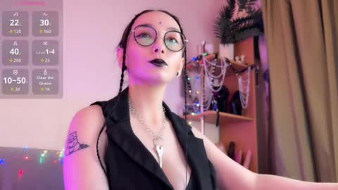 Jinhee Noir online show from December 13, 2025, 8:04 pm