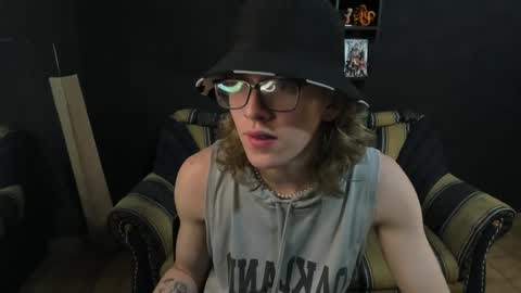 Snapshot of jinnbook chatting on January 7, 2025, 9:40 am JinnBook online show from January 7, 2025, 9:40 am