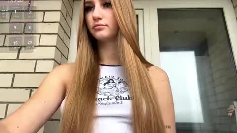 Snapshot of jinnyjaquins chatting on November 23, 2025, 7:41 am Jinny online show from November 23, 2025, 7:41 am