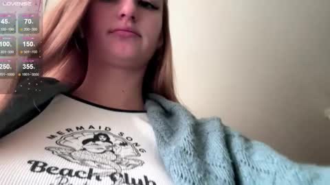 Snapshot of jinnyjaquins chatting on December 1, 2025, 7:24 am Jinny online show from December 1, 2025, 7:24 am