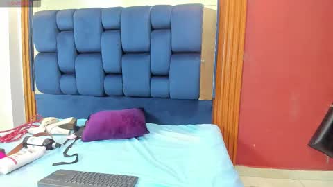 Snapshot of jisooluv chatting on November 26, 2025, 7:37 pm jisooluv online show from November 26, 2025, 7:37 pm