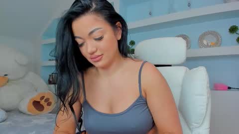 Juliee online show from October 15, 2025, 8:03 am