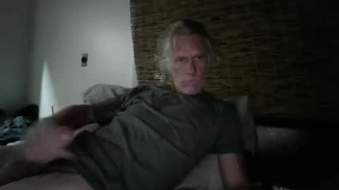 jizzmitten5 online show from May 29, 2026, 5:16 am