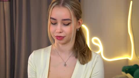 Jenny online show from October 27, 2025, 8:29 am