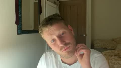 Snapshot of jjjamesxx chatting on September 9, 2025, 12:21 am jjjamesxx online show from September 9, 2025, 12:21 am