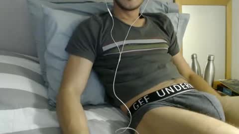 Snapshot of jjrod91 chatting on February 5, 2025, 12:53 am Jon online show from February 5, 2025, 12:53 am