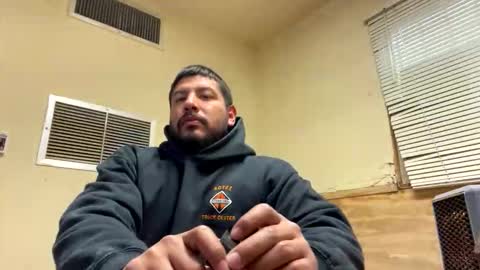 Snapshot of jjuarez5409 chatting on February 1, 2026, 1:42 pm jjuarez5409 online show from February 1, 2026, 1:42 pm