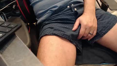 jlouis759 online show from October 19, 2025, 10:49 am