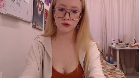 Snapshot of joan_kiss chatting on November 9, 2025, 8:01 am joan_kiss online show from November 9, 2025, 8:01 am