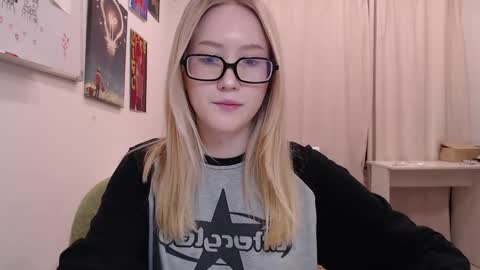 Snapshot of joan_kiss chatting on February 9, 2026, 1:59 pm joan_kiss online show from February 9, 2026, 1:59 pm