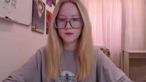 joan_kiss online show from March 26, 2026, 2:00 pm
